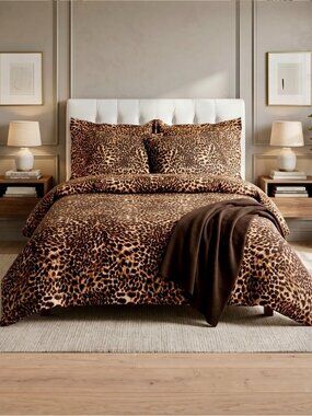 Amo La Casa Cheeta Print King Sheet Set & Duvet Cover - 7 Pieces Set